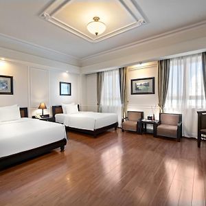 Superior Twin Room French Wing